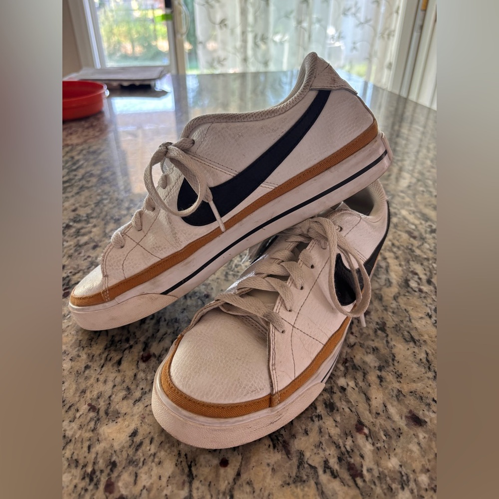 NIKE Blazers women’s 8.5